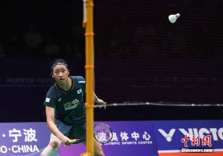 而是换了身 而是换了身