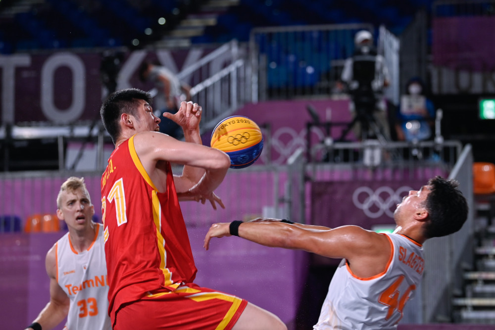 底线对抗更 底线对抗更